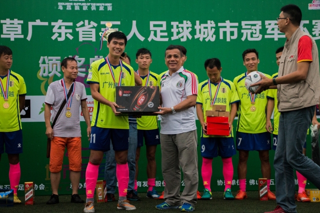 欧冠-吉鲁进球 中超旧将破门 AC米兰3-1主场告捷